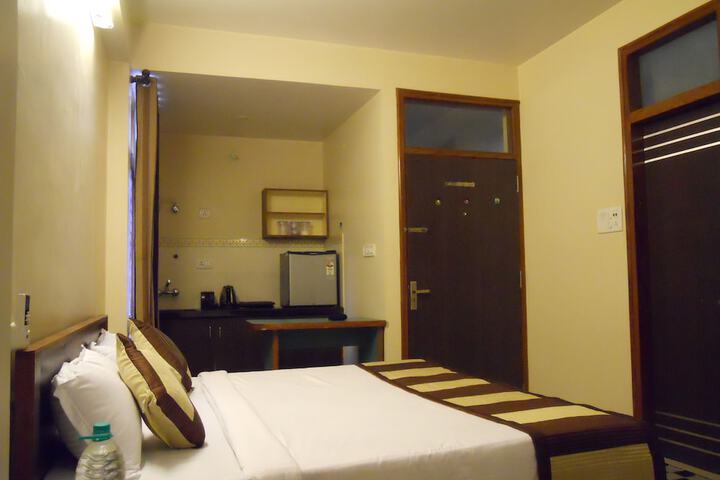 Room 5 of 7