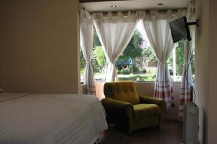 Room 13 of 23