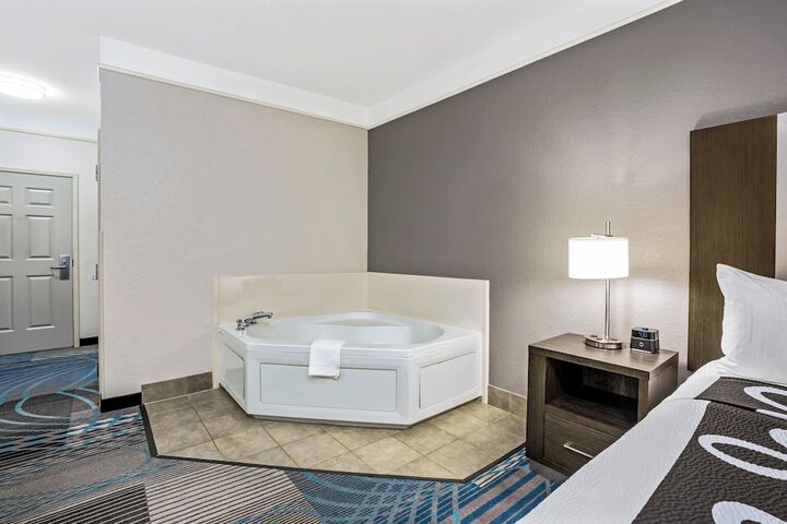 Room 16 of 31