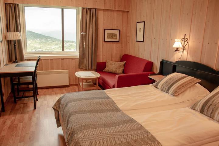 Room 6 of 43