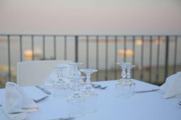 Dining 57 of 62