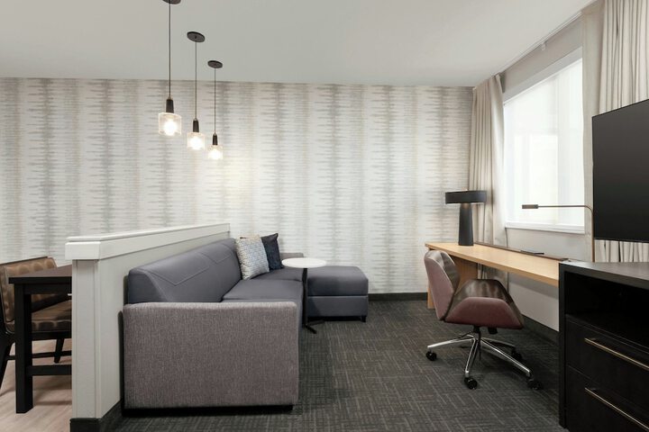 Room 20 of 38