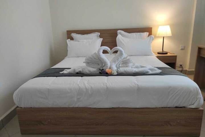 Room 4 of 17