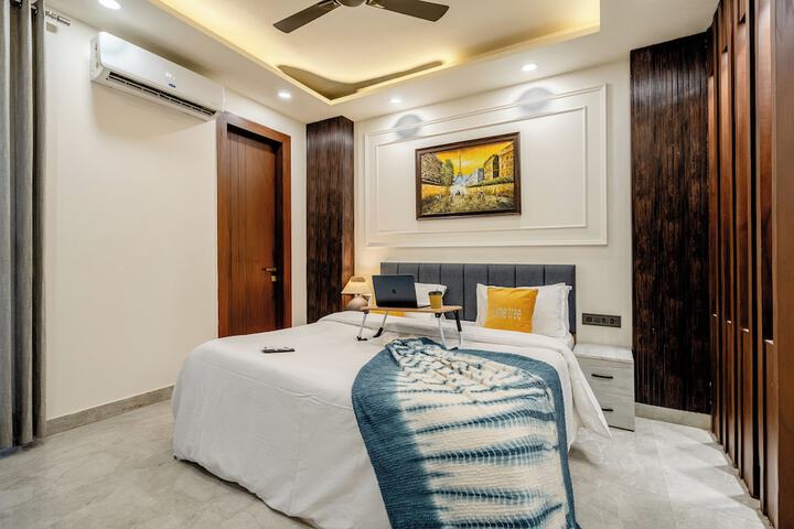 Room 12 of 29