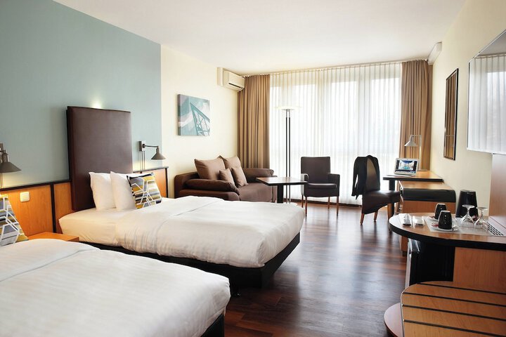 Room 20 of 69