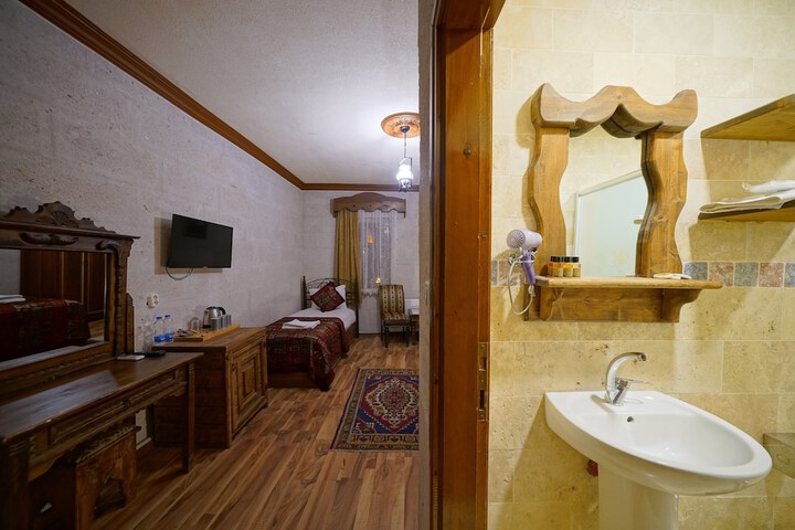 Room 80 of 129