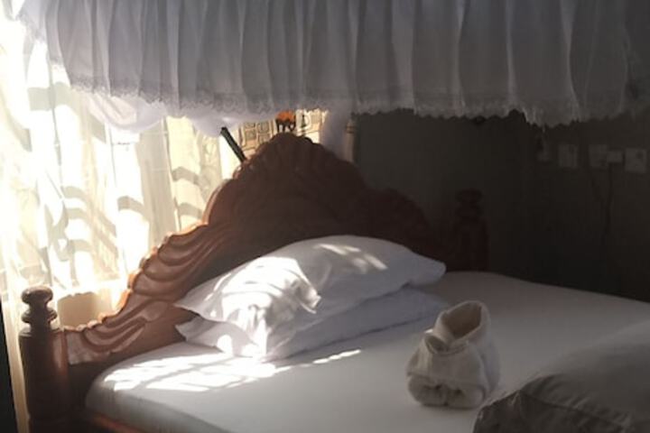 Room 6 of 31