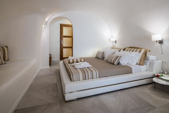 Room 4 of 92