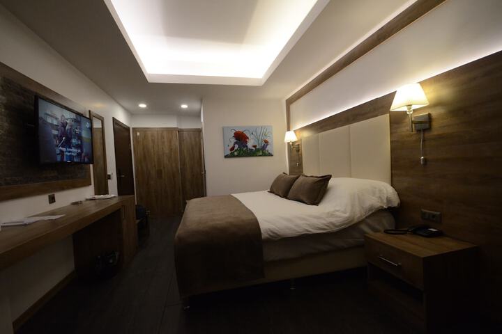 Room 7 of 56