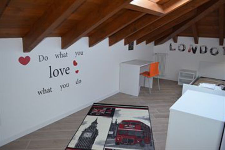 Room 46 of 61