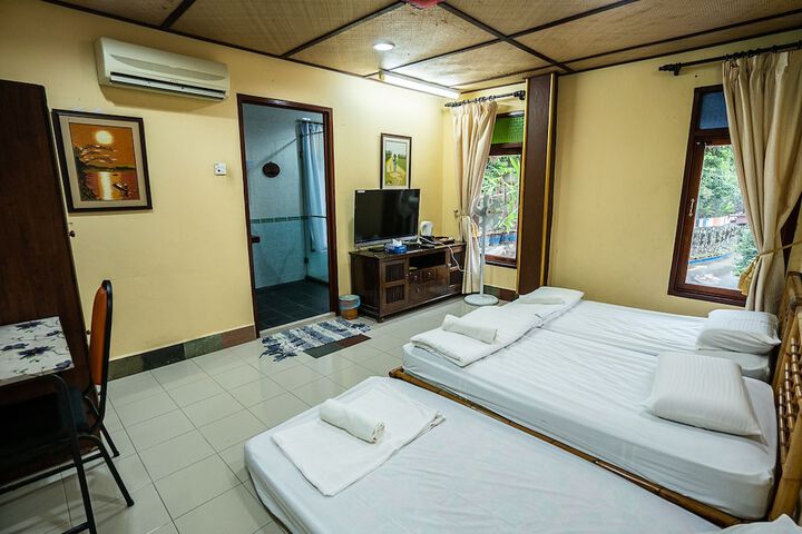 Room 96 of 195
