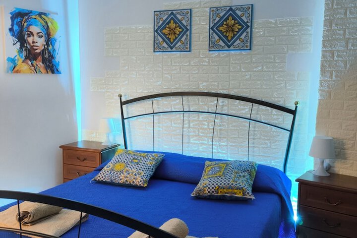 Room 4 of 65