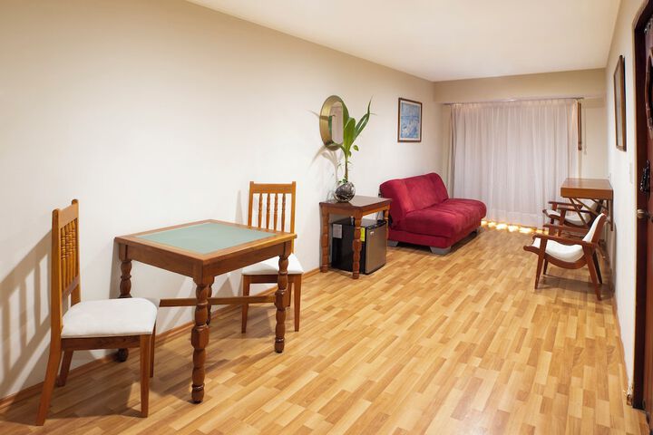 Room 51 of 182