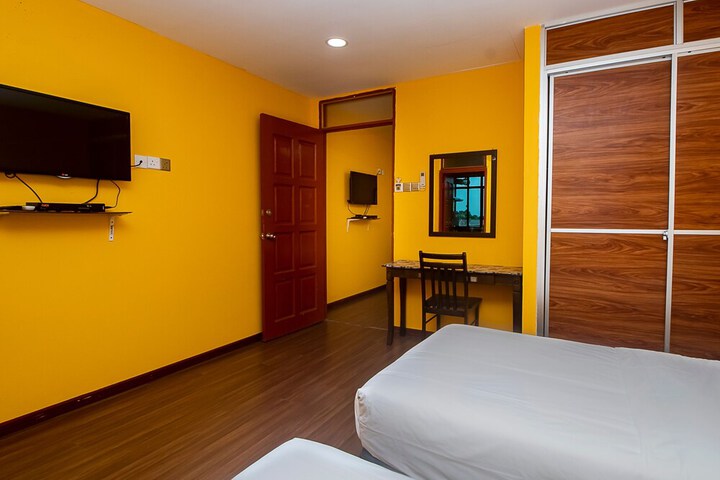 Room 16 of 22