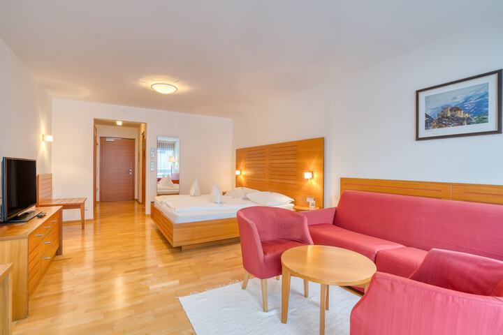 Room 16 of 116