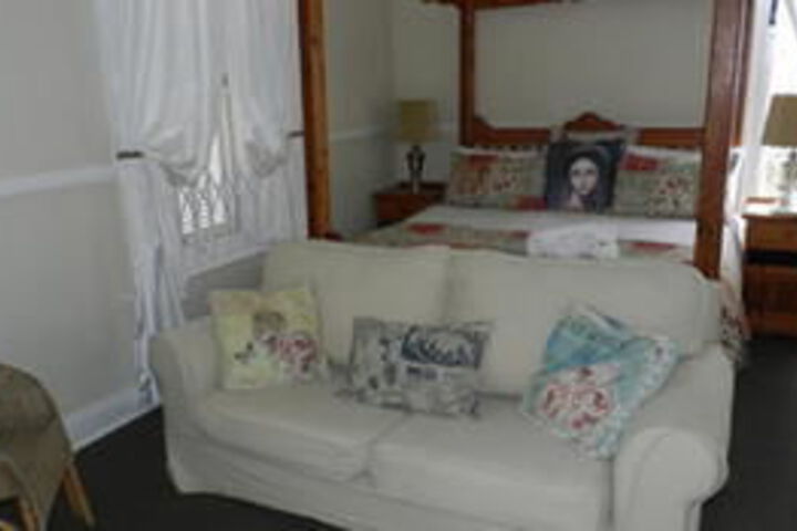 Room 14 of 19