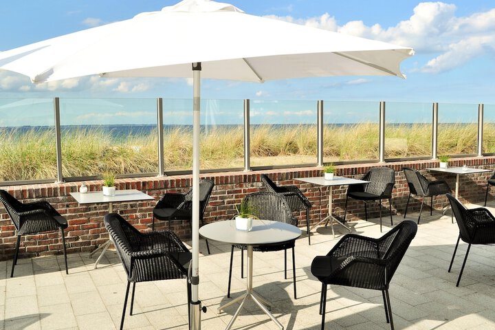 Sundeck 108 of 112