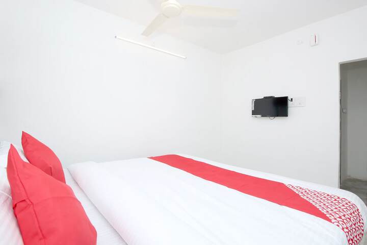 Room 9 of 20