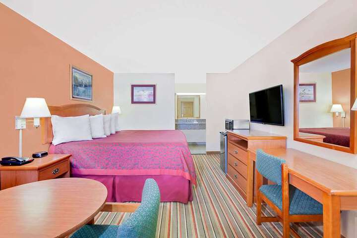 Guest room
