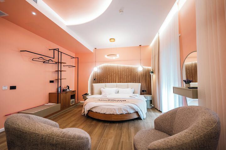 Room 28 of 120