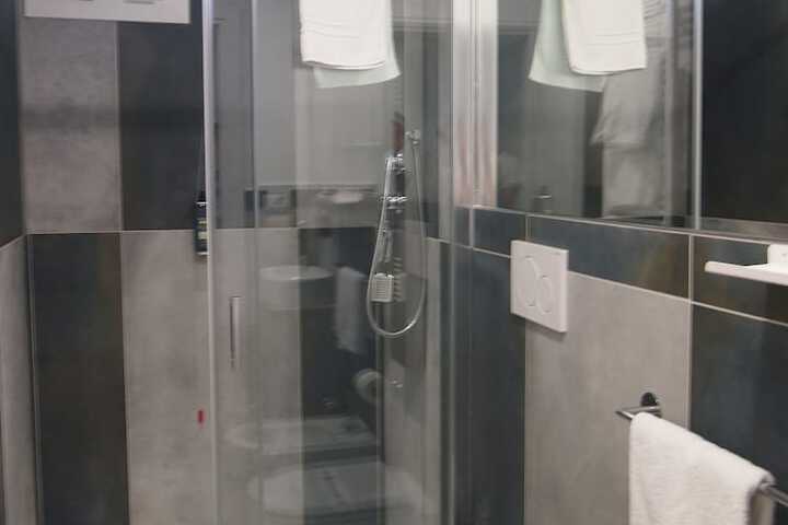 Room 107 of 159
