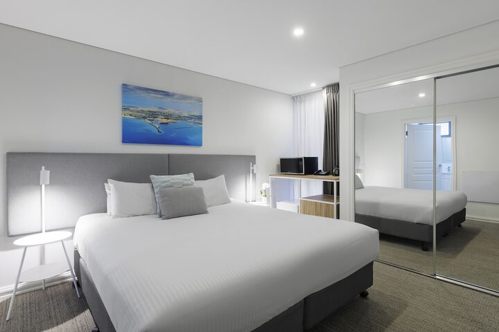 Room 5 of 35