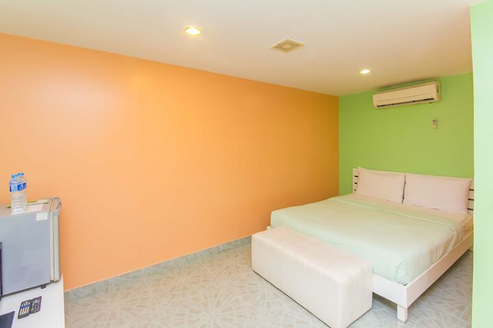 Room 15 of 35