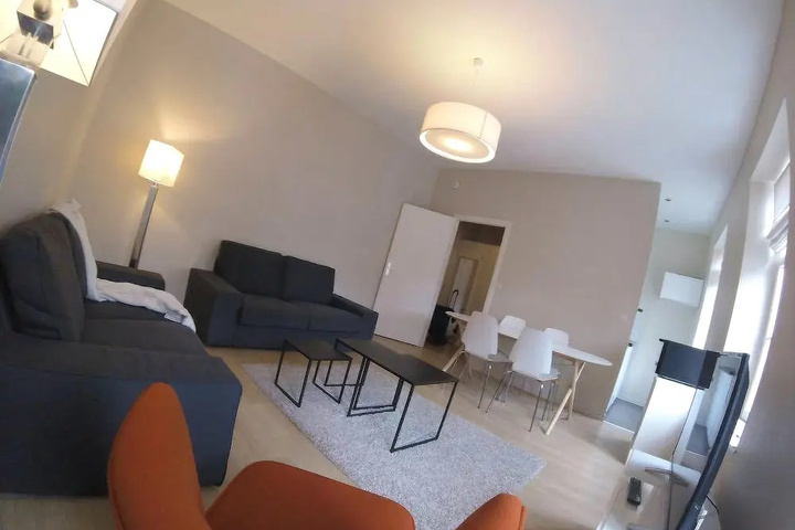 Room 3 of 11