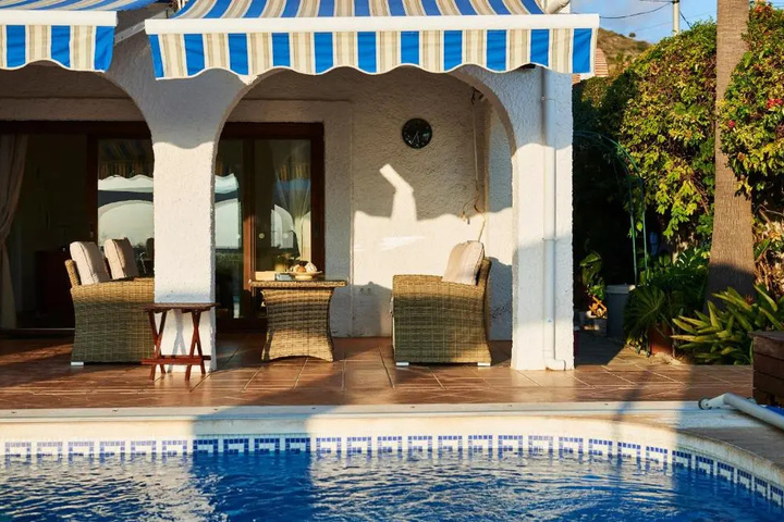 Pool 6 of 11
