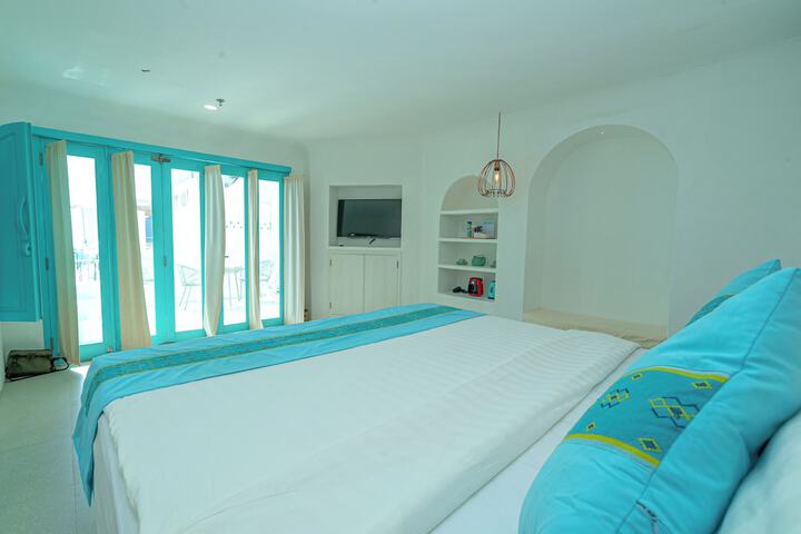 Room 33 of 88