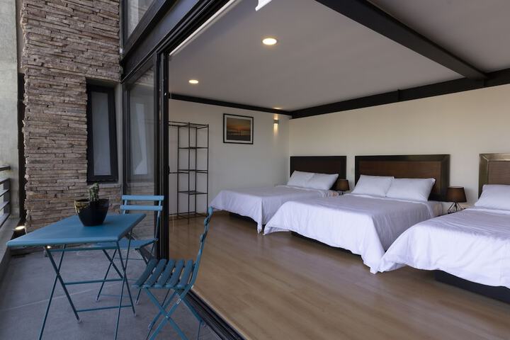 Room 29 of 148