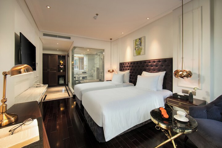 Room 41 of 144