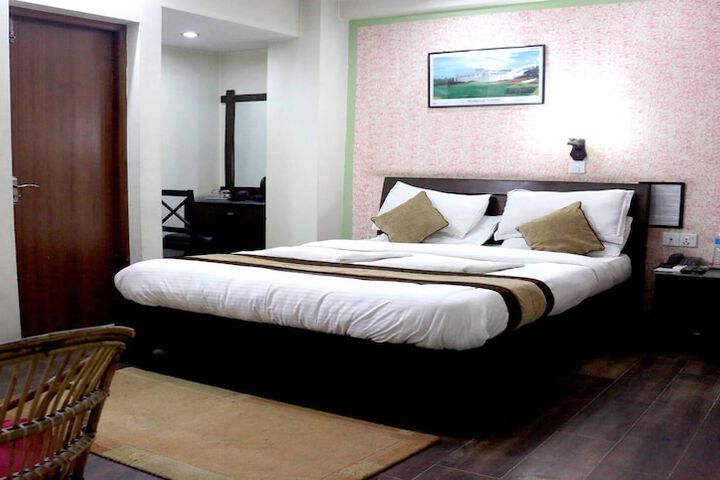 Room 3 of 11