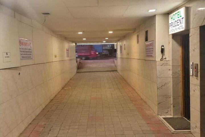 HOTEL PRUDENT - Vadodra