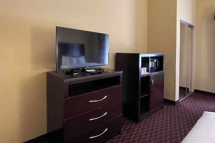 Room 5 of 26