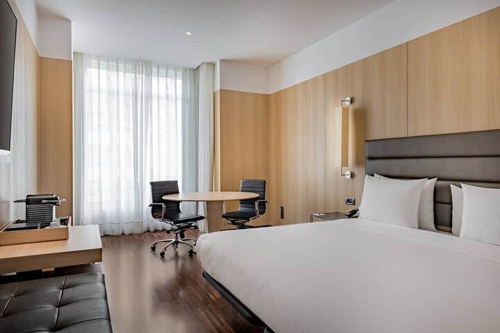Room 8 of 46