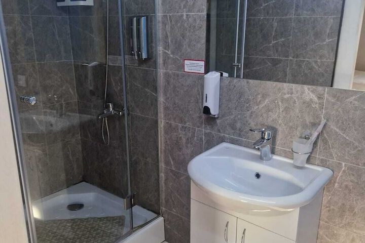 Room 15 of 22