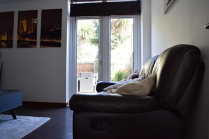 Room 8 of 16