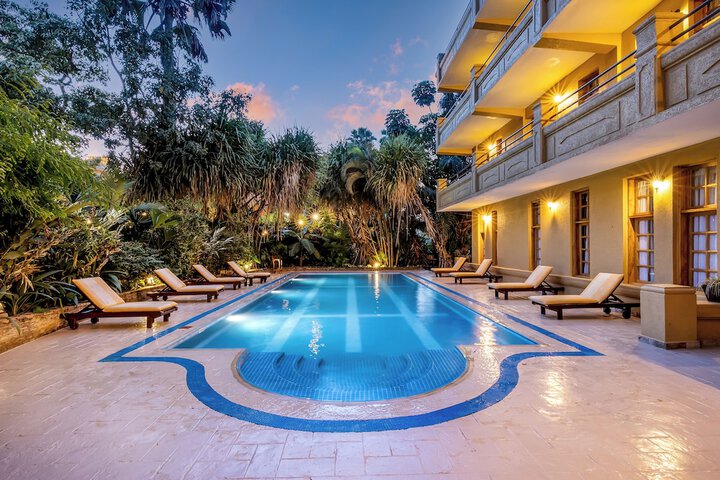 Pools & Facilities