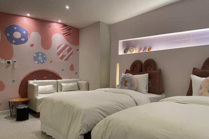 Room 42 of 82