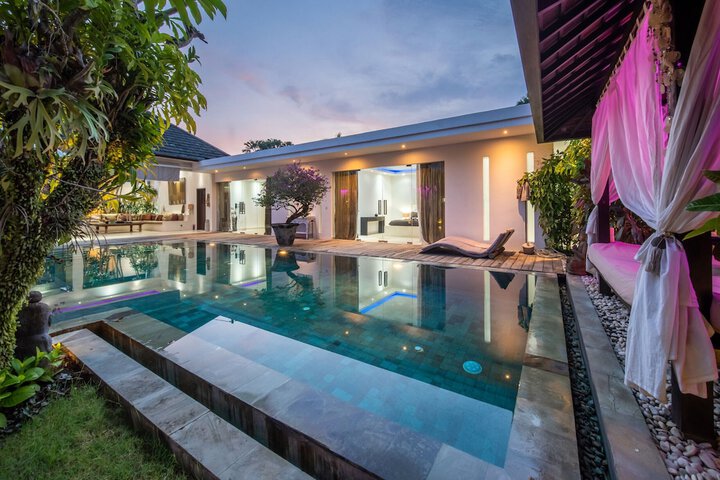 Pool 48 of 60