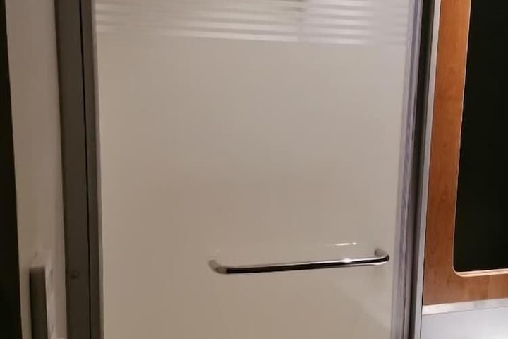 Room 4 of 12