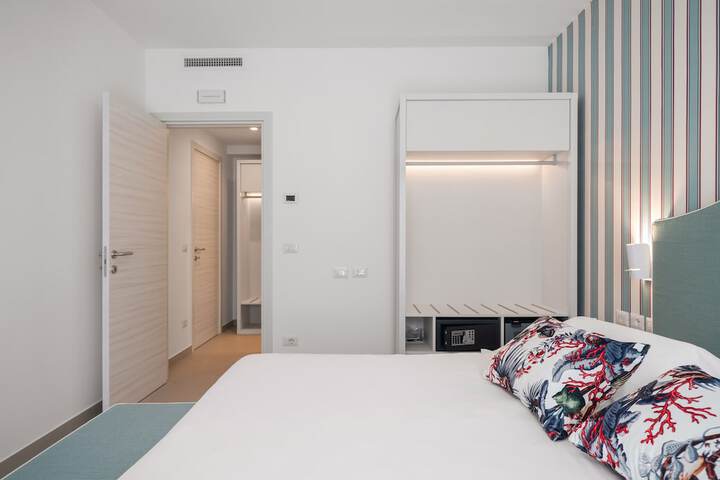 Room 22 of 58