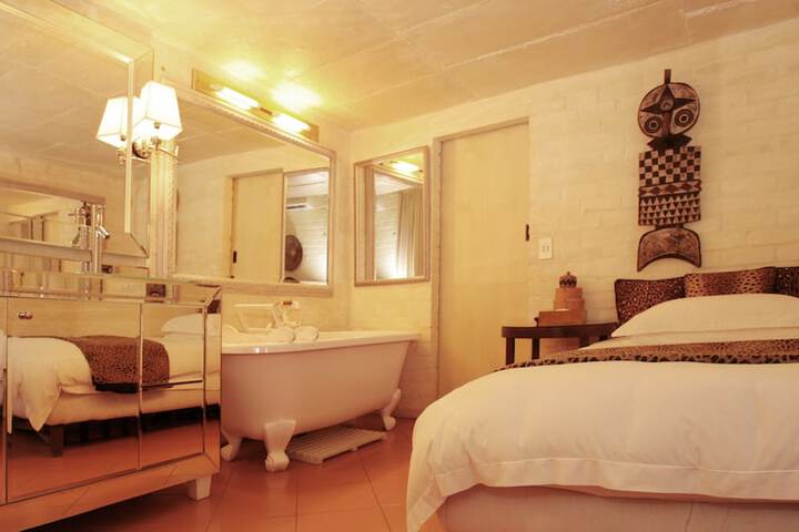 Room 4 of 94