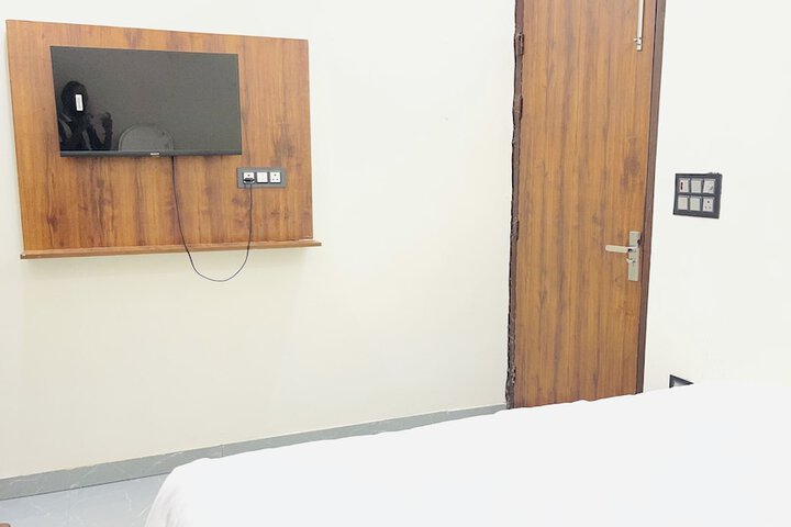 Room 16 of 54