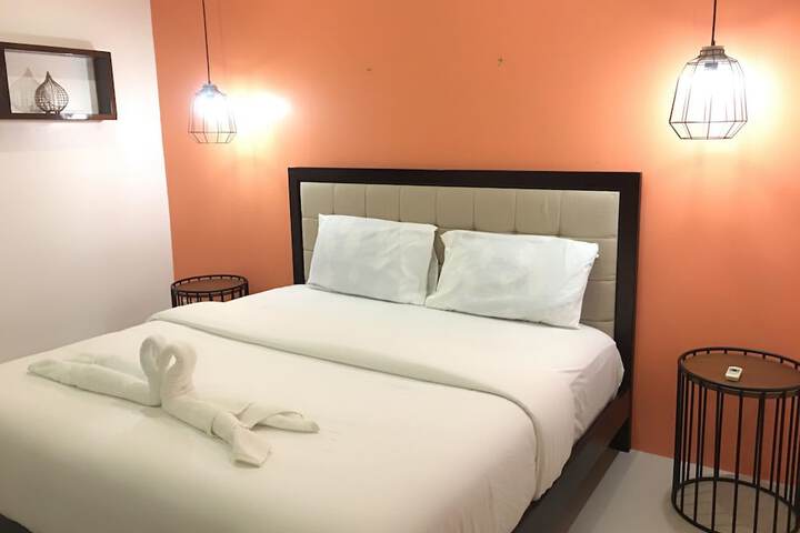 Room 5 of 20
