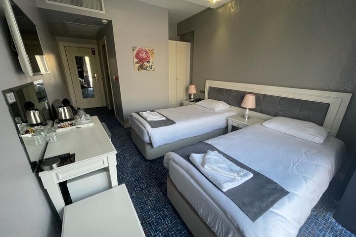 Room 8 of 26