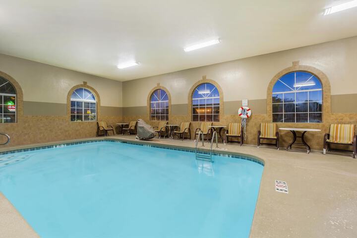Hotel with Pool
