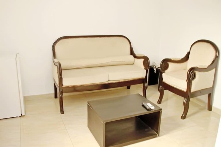 Room 3 of 17