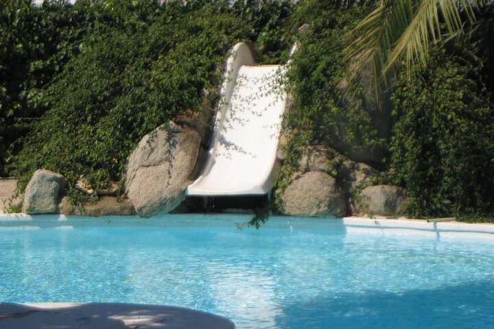 Pool 33 of 53